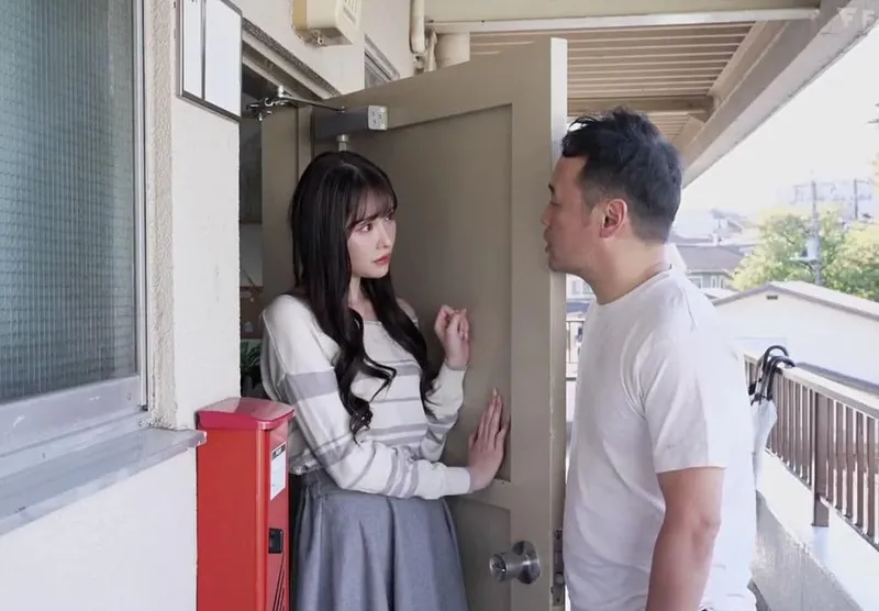 Người đẹp arina bị gã biến thái cạnh bên bắt cóc làm nô lệ tình dục khi ông xã đã đi làm